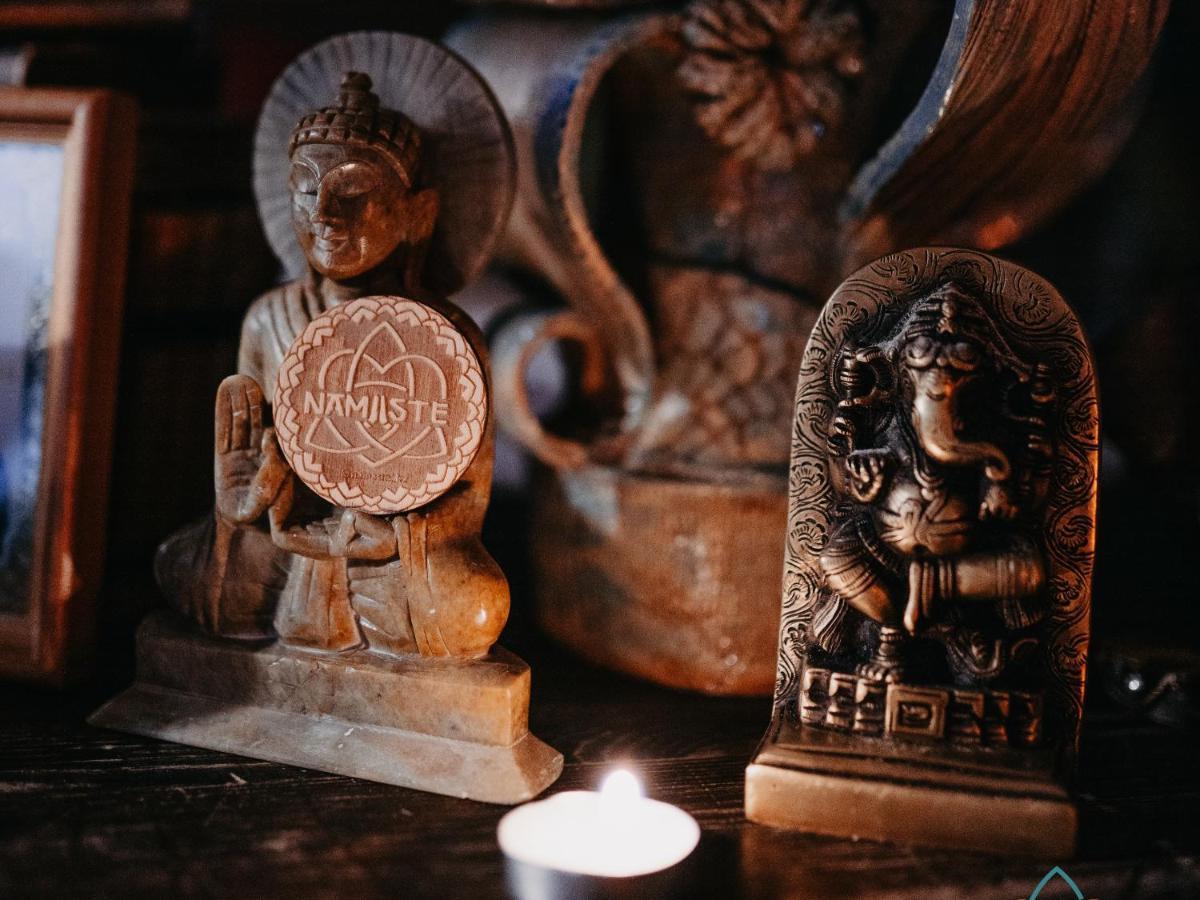 Namaste Shalle 2000M Hotel Alma-Ata Buitenkant foto