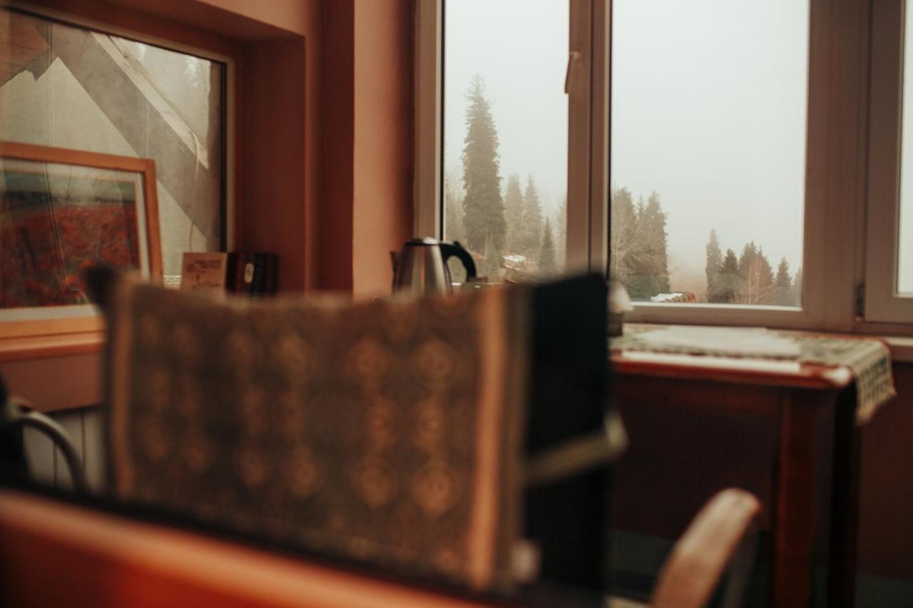 Namaste Shalle 2000M Hotel Alma-Ata Buitenkant foto