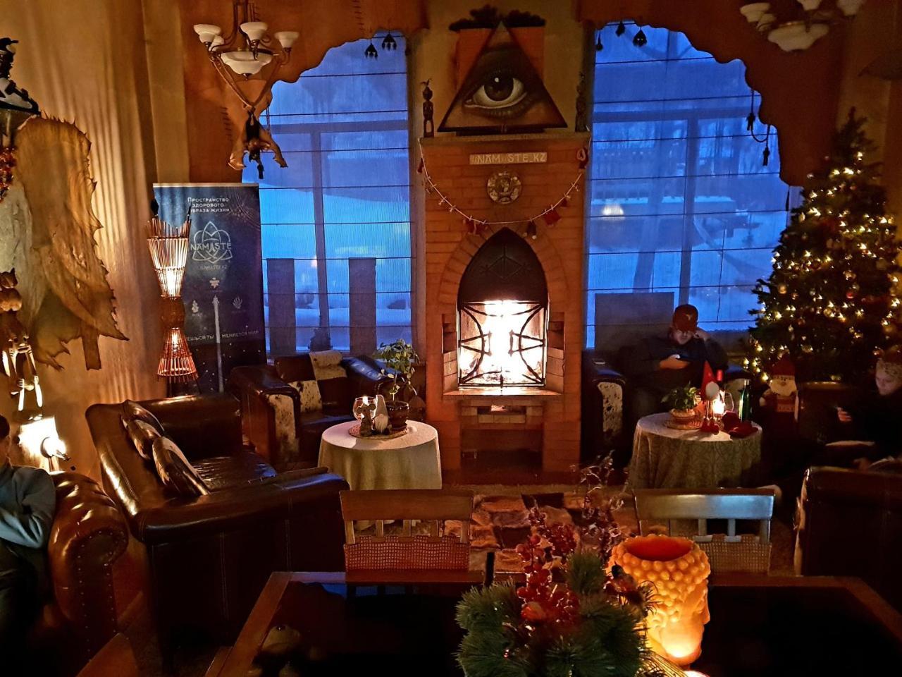 Namaste Shalle 2000M Hotel Alma-Ata Buitenkant foto
